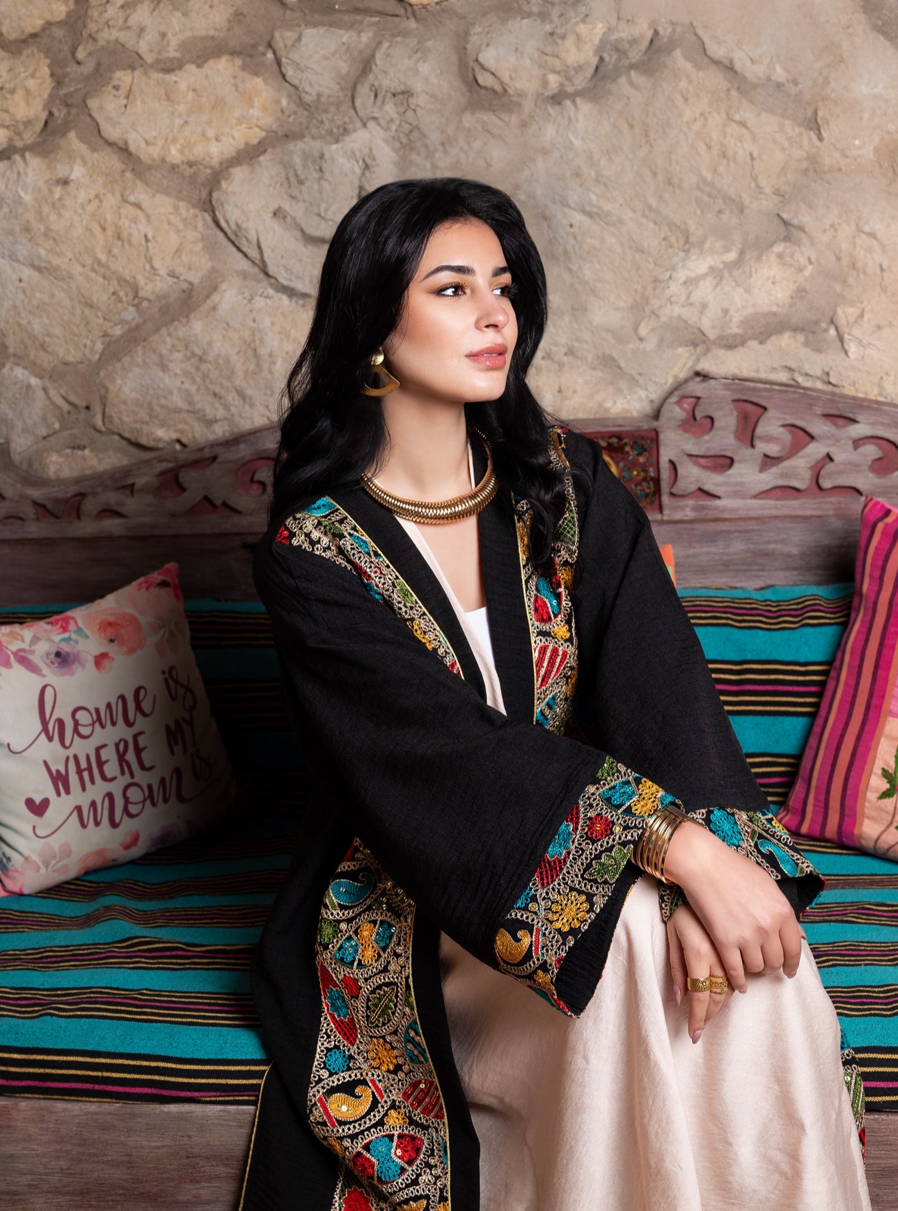 Embroidered Noir Abaya