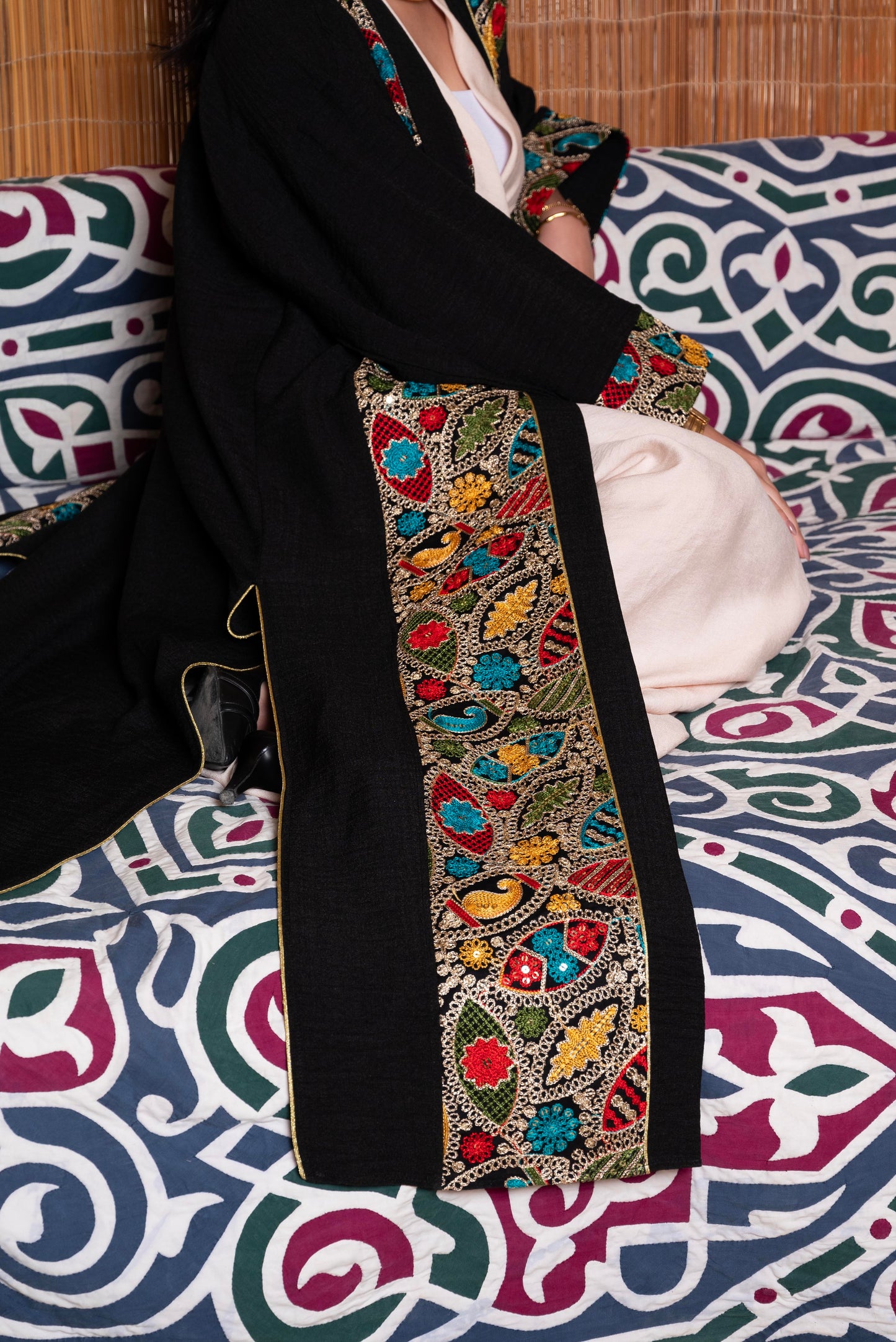 Embroidered Noir Abaya